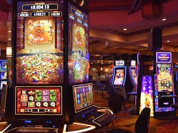 flat18 Baccarat dan Roulette Langsung